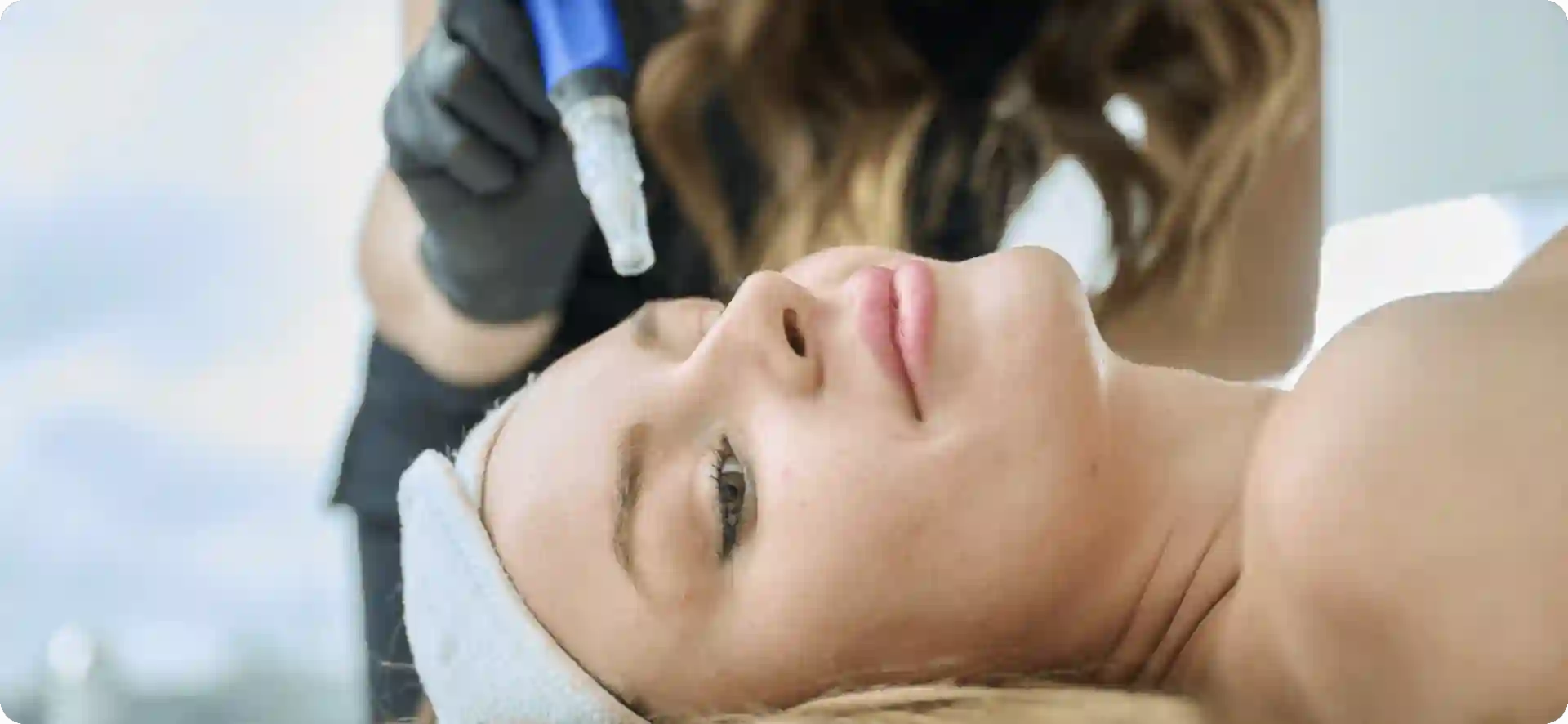 How Do Microneedles Trigger New Collagen and Elastin in Loose Skin Market Drayton?
